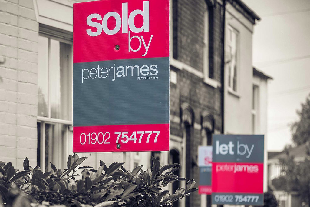 Peter James Sign Design